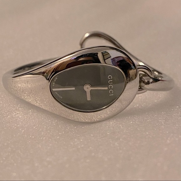 WILL REPLACE BATTERY! - GUCCI 103 Mini Ladies Watch - Picture 2 of 7